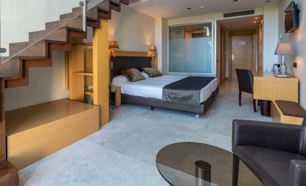 לה פינדה Gran Palas Hotel - Spa Incluido מראה חיצוני תמונה A room at the hotel