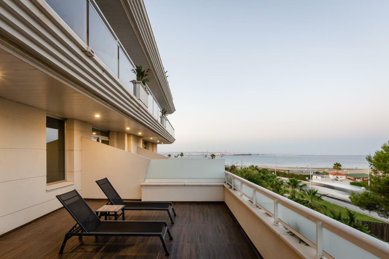 לה פינדה Gran Palas Hotel - Spa Incluido מראה חיצוני תמונה Balcony of a suite